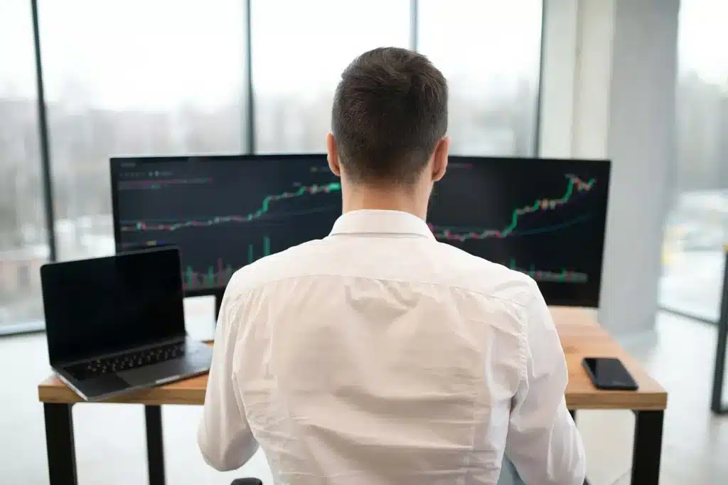 Stock Trading: Mastering the Art of Trading for Financial Success